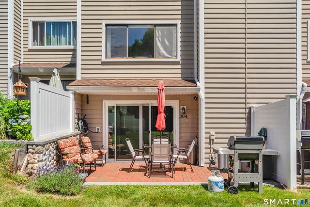 384 Monticello Drive 384, Branford, CT 06405