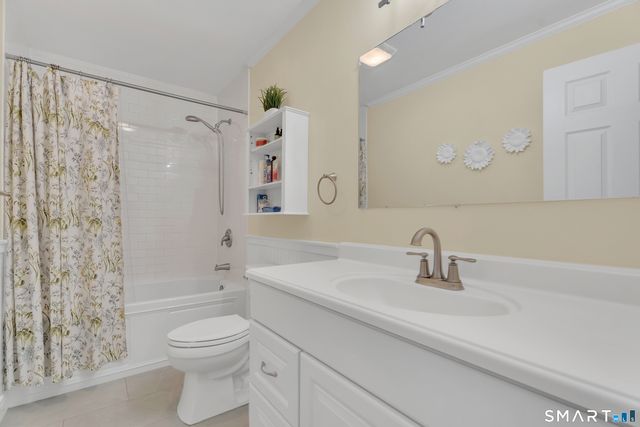 384 Monticello Drive 384, Branford, CT 06405