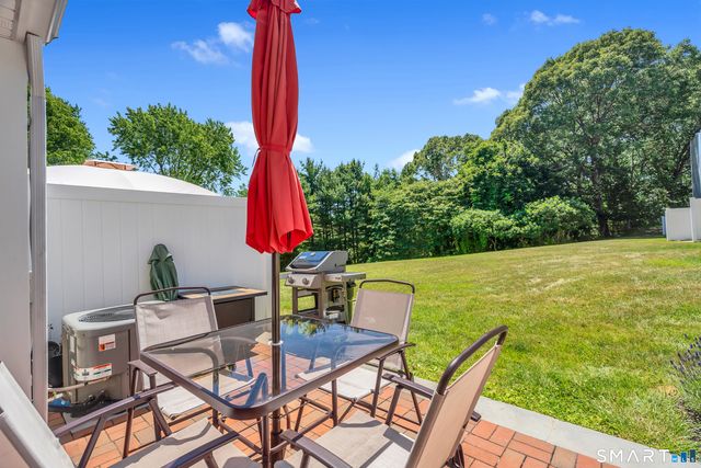 384 Monticello Drive 384, Branford, CT 06405