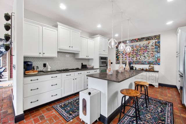 915 Brotherton Dr, Cookeville, TN 38506