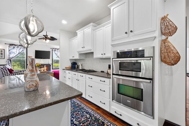 915 Brotherton Dr, Cookeville, TN 38506