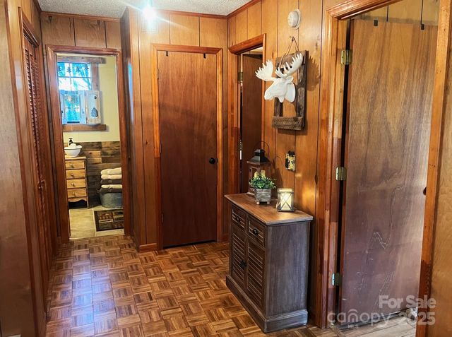 8550 Faraway Drive, Connelly Springs, NC 28612