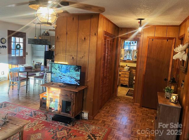 8550 Faraway Drive, Connelly Springs, NC 28612