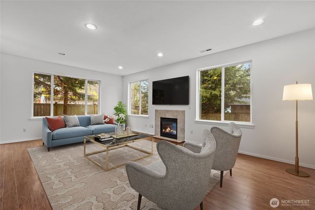 2055 S 263rd Street, Des Moines, WA 98198