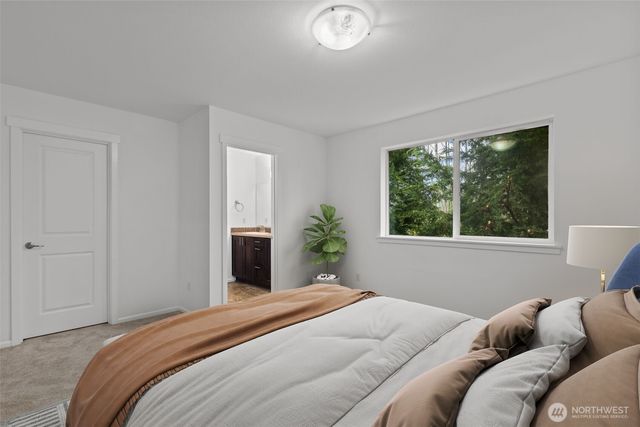 2055 S 263rd Street, Des Moines, WA 98198