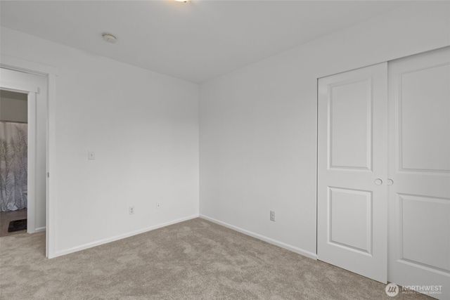 2055 S 263rd Street, Des Moines, WA 98198