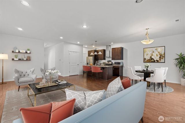 2055 S 263rd Street, Des Moines, WA 98198