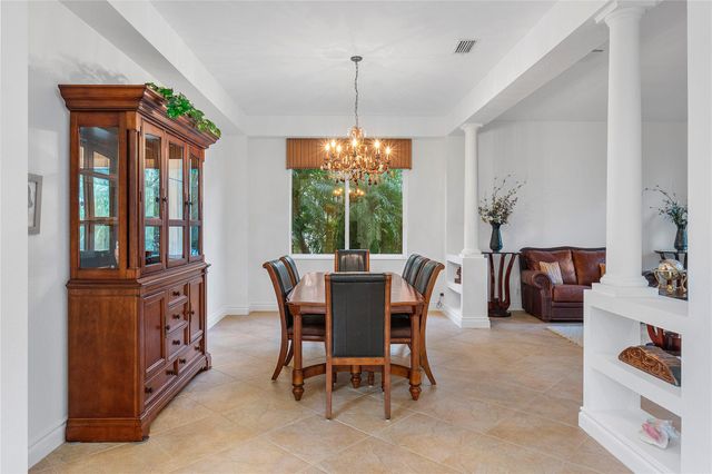 11759 Paradise Cove Ln, Wellington, FL 33449