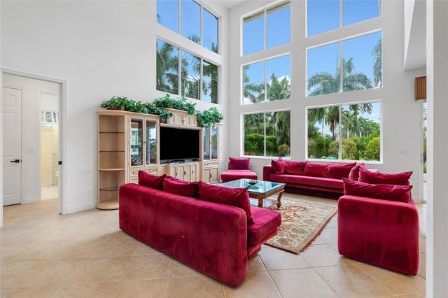 11759 Paradise Cove Ln, Wellington, FL 33449