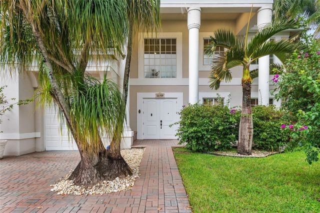 11759 Paradise Cove Ln, Wellington, FL 33449