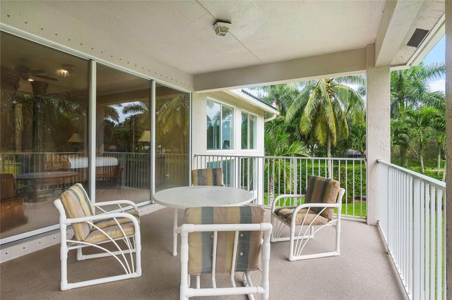 11759 Paradise Cove Ln, Wellington, FL 33449