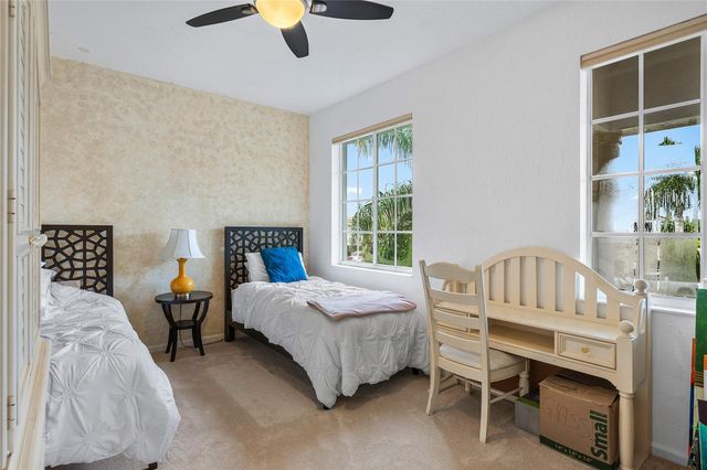 11759 Paradise Cove Ln, Wellington, FL 33449