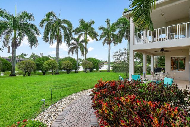 11759 Paradise Cove Ln, Wellington, FL 33449