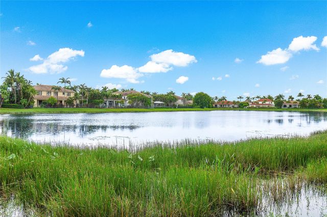 11759 Paradise Cove Ln, Wellington, FL 33449