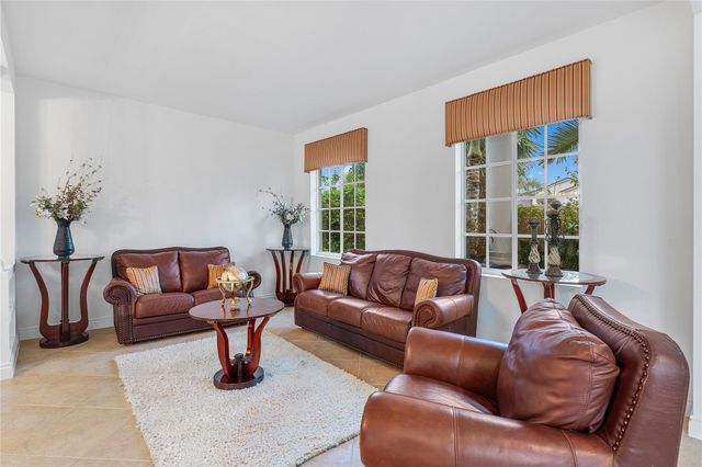 11759 Paradise Cove Ln, Wellington, FL 33449