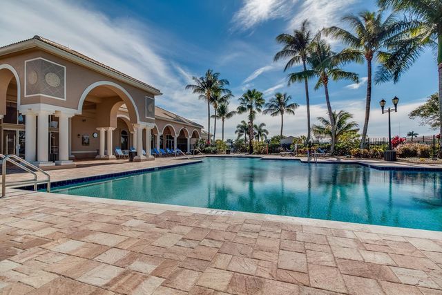 11759 Paradise Cove Ln, Wellington, FL 33449