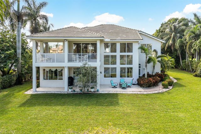 11759 Paradise Cove Ln, Wellington, FL 33449