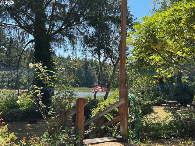 89510 HIGHWAY 101 23, Florence, OR 97439