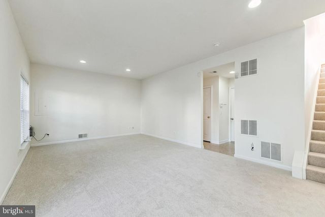 13083 ROSE PETAL CIR, Herndon, VA 20171