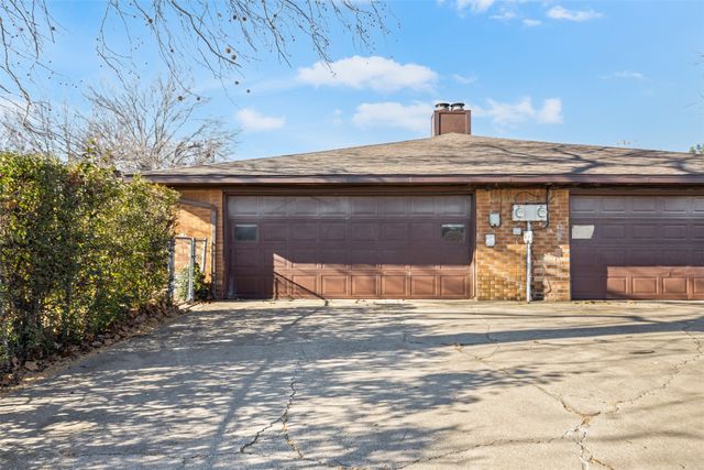 820 Shadywood Lane, Desoto, TX 75115