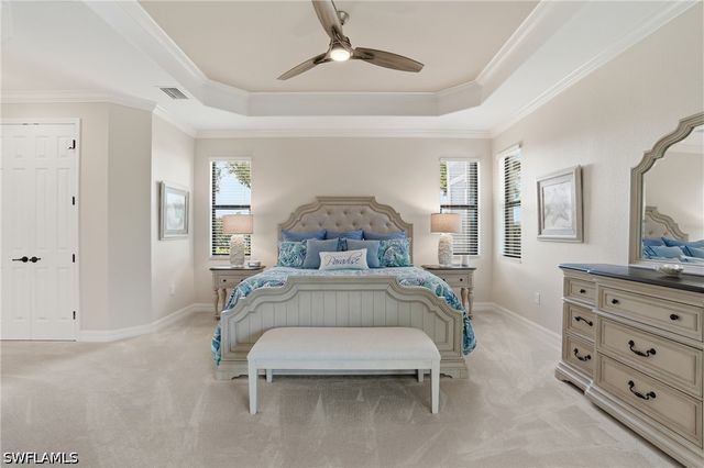 9457 Rialto DR, Naples, FL 34113