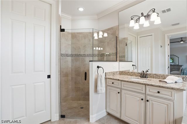9457 Rialto DR, Naples, FL 34113