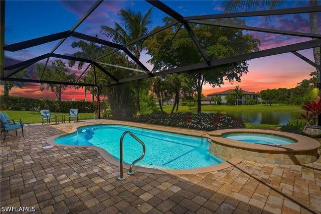 9457 Rialto DR, Naples, FL 34113