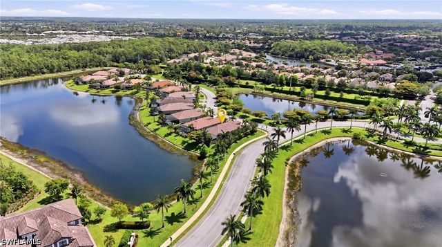9457 Rialto DR, Naples, FL 34113