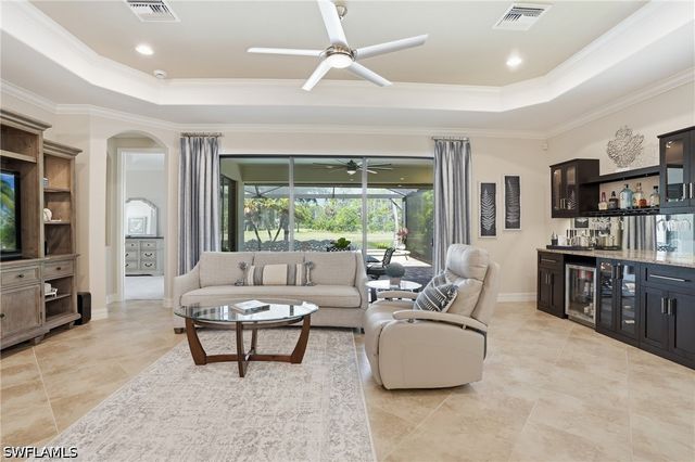 9457 Rialto DR, Naples, FL 34113