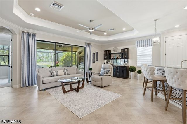 9457 Rialto DR, Naples, FL 34113