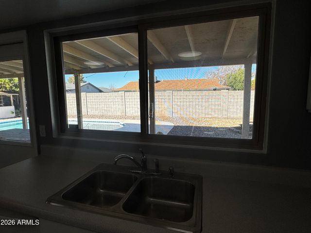 5264 W LUPINE Avenue, Glendale, AZ 85304