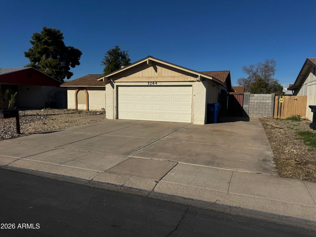5264 W LUPINE Avenue, Glendale, AZ 85304