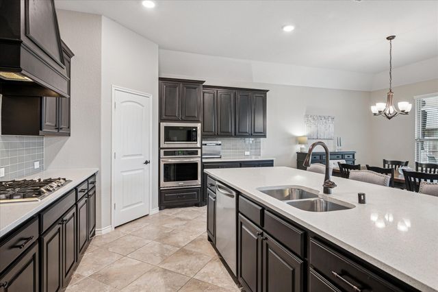 3039 Maverick Drive, Heath, TX 75126