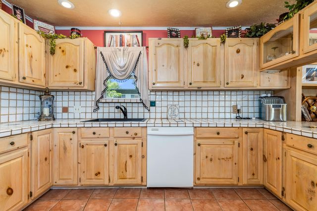 29760 South 550 Road, Monkey Island, OK 74331