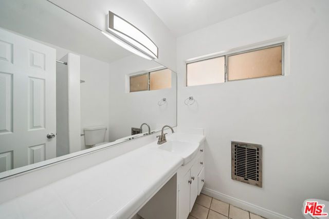 7545 W Hampton Avenue 108, West Hollywood, CA 90046