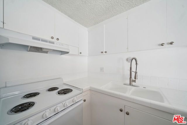 7545 W Hampton Avenue 108, West Hollywood, CA 90046