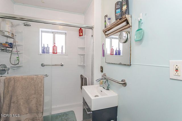 630 Saturn Drive, Toledo, OH 43615