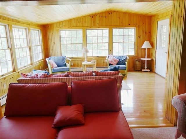 140 Treasure Road, Narragansett, RI 02882