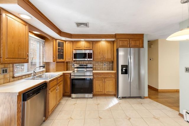 62 Adams St, Revere, MA 02151