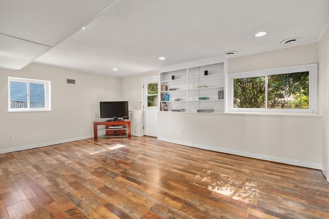 6 Royce Road, Framingham, MA 01701