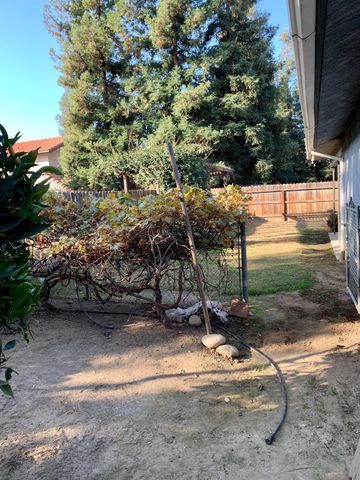 1797 E Solar Avenue, Fresno, CA 93720