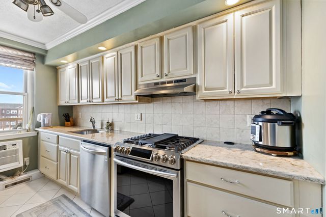 65 Glenbrook Road 6C, Stamford, CT 06902