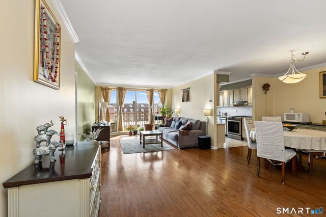 65 Glenbrook Road 6C, Stamford, CT 06902