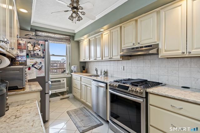65 Glenbrook Road 6C, Stamford, CT 06902