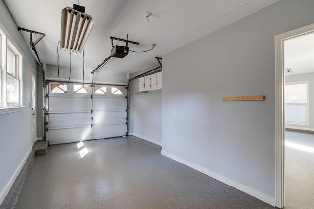 8796 E PLANTATION OAKS DR, Memphis, TN 38018