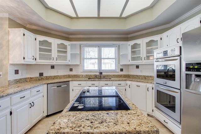 8796 E PLANTATION OAKS DR, Memphis, TN 38018