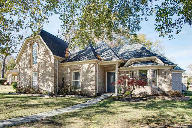 8796 E PLANTATION OAKS DR, Memphis, TN 38018