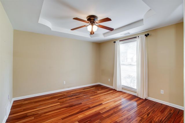 8796 E PLANTATION OAKS DR, Memphis, TN 38018