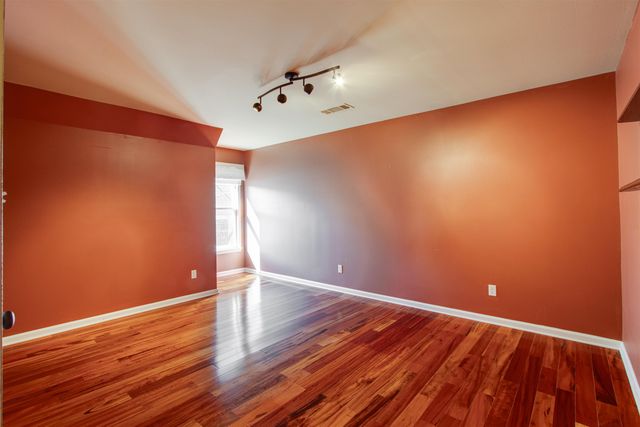 8796 E PLANTATION OAKS DR, Memphis, TN 38018