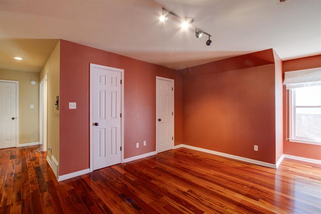 8796 E PLANTATION OAKS DR, Memphis, TN 38018